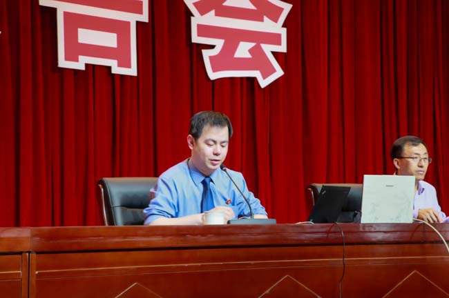 学校开展“真爱青春,与法同行”主题法制报告会