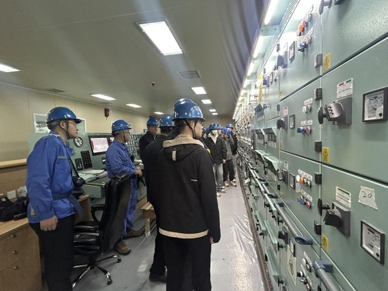 筑梦向深蓝，实践出新知