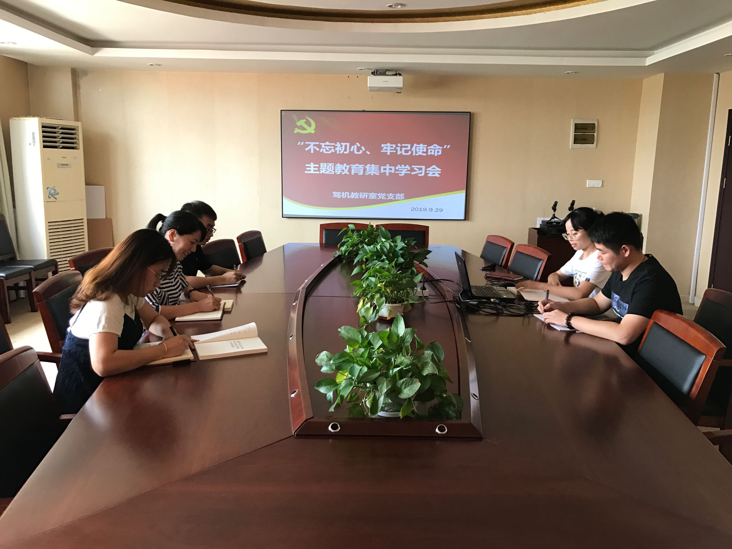 1570676329051098945.png 9312D960325D2288B3ECD4E21A8AC70B.png