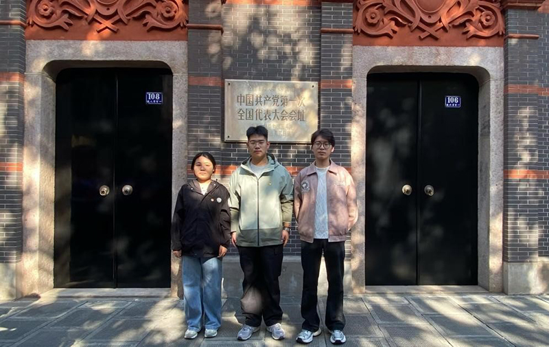 追寻红色根脉 凝聚青春力量 