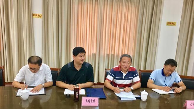 校领导一行调研中汽盐城汽车试验场和连云港市运输管理处