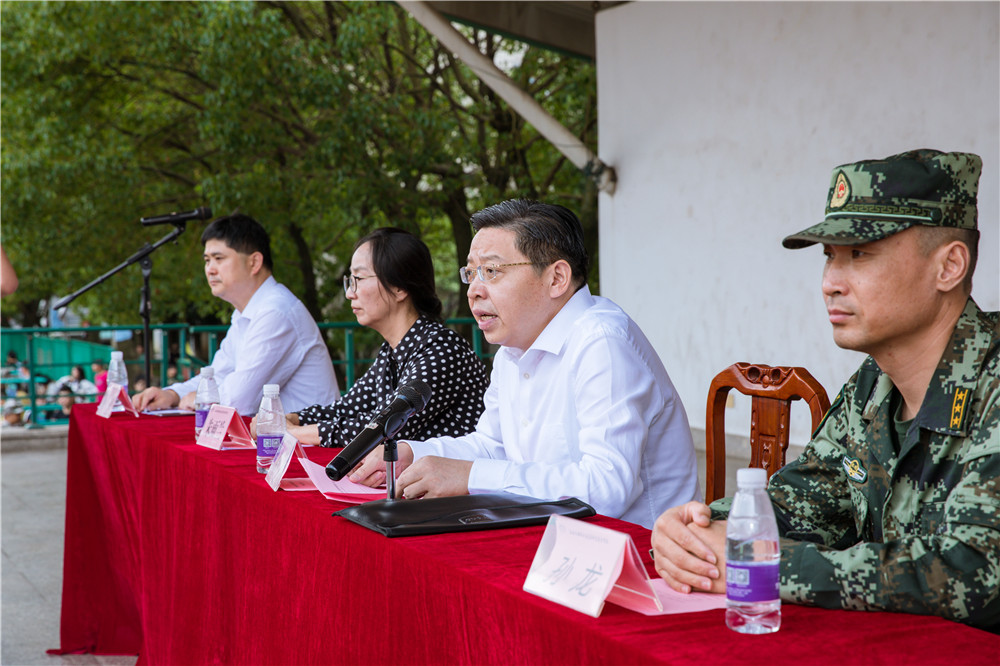 学校隆重召开2020级新生入学教育成果汇展暨表彰大会